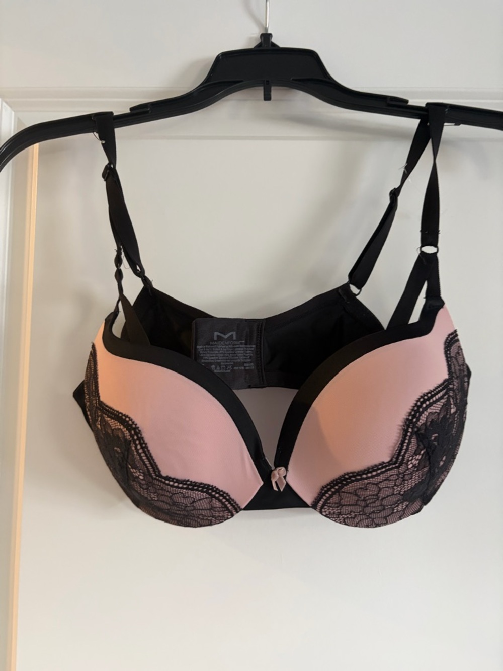 Maidenform Pink and Black Lace Push-Up Bra